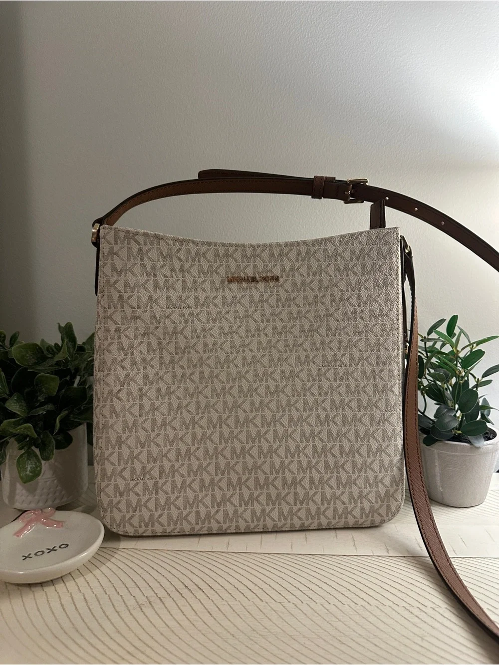 Michael Kors Jet Set Beige Logo Crossbody with Brown Strap